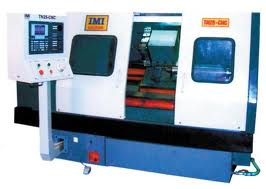 Máy tiện CNC băng nghiêng thay dao tự động với 8 vị trí